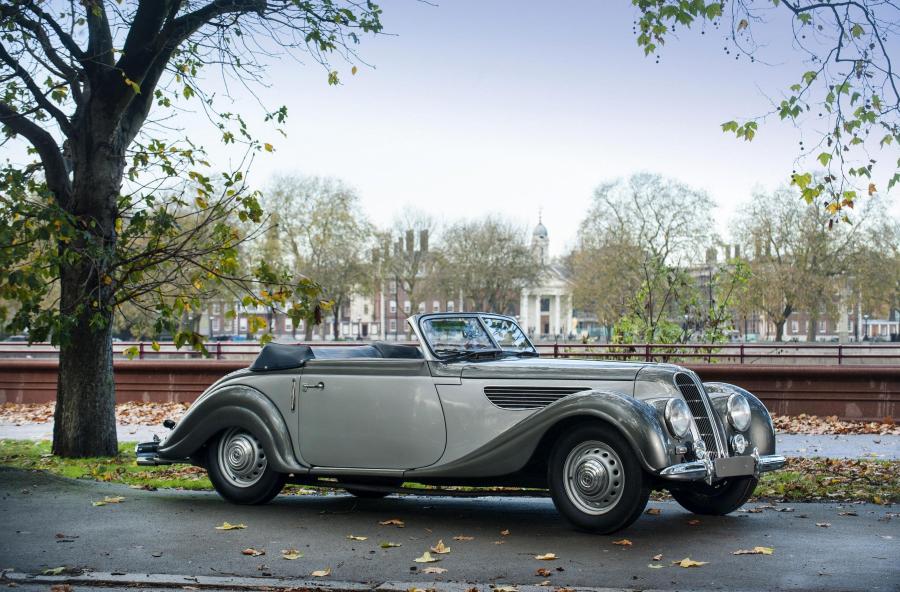  EMW 327 Cabriolet 1952 года  (фото 10 из 17)